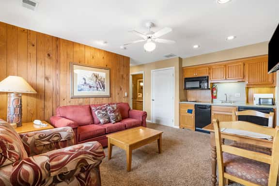 OakRidge - Condo 760 B | WK | QS - Image 1