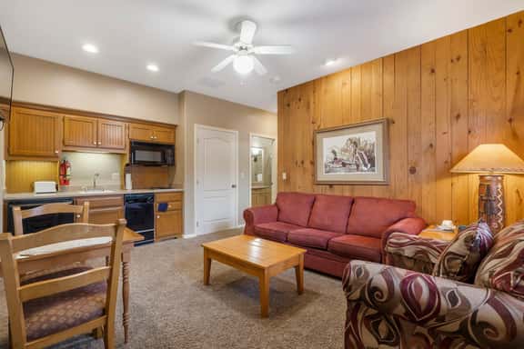 OakRidge - Condo 737 B | QS - Image 1