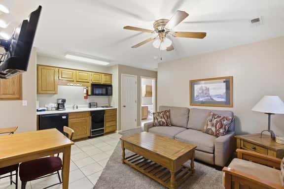 OakRidge - Condo 724 B | WK | QS | DNR | TAN - Image 1