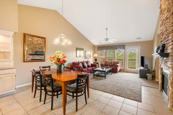 OakRidge - Condo 780 AB | WK | 2 BD - Image 1