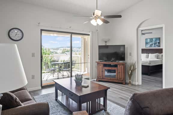 Foothills C-17 - 2 BD | PMR - Image 1