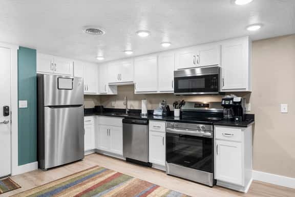 Roark F-3 - 2 BD | LV - Image 1