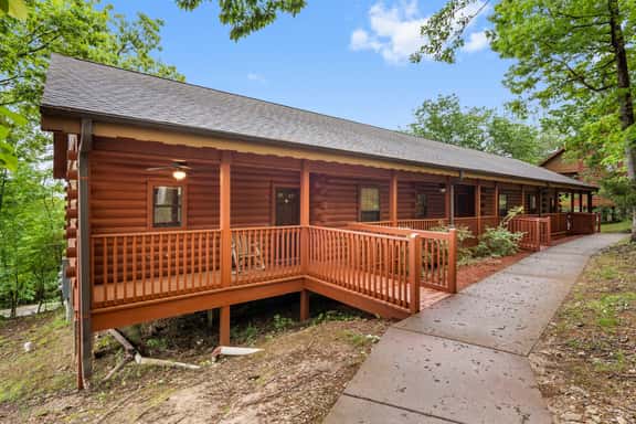 Cabins at Grand Mountain - Cabin 288 - 2 BD QQ | WK | PY - Image 1