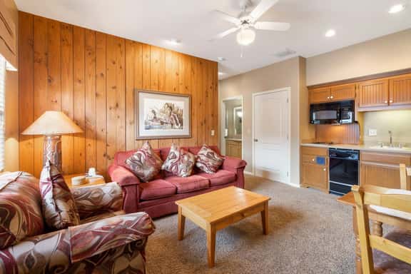 OakRidge - Condo 741 B | QS - Image 1