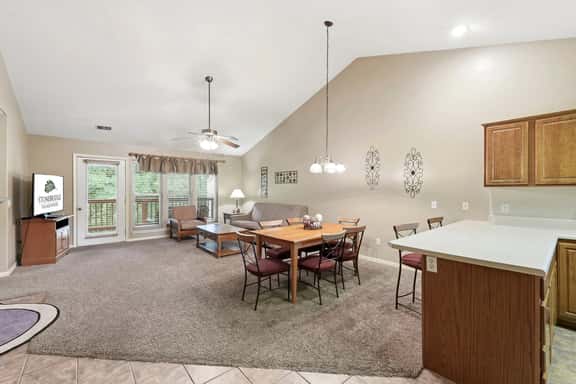 OakRidge - Condo 726 A | WK | 1 BD | DNR | TAN - Image 1
