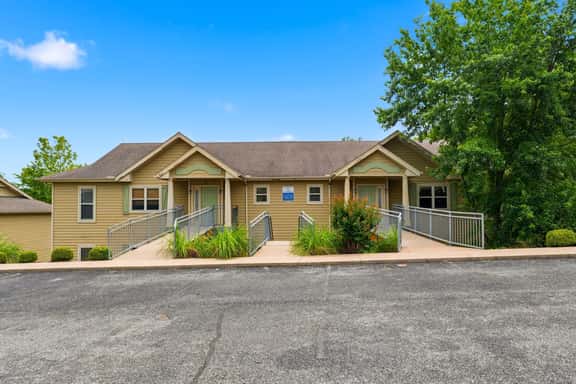 OakRidge - Condo 758 AB | WK | 2 BD - Image 1