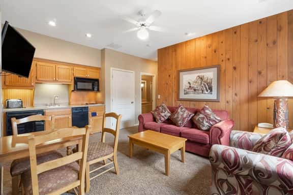 OakRidge - Condo 751 B | QS - Image 1