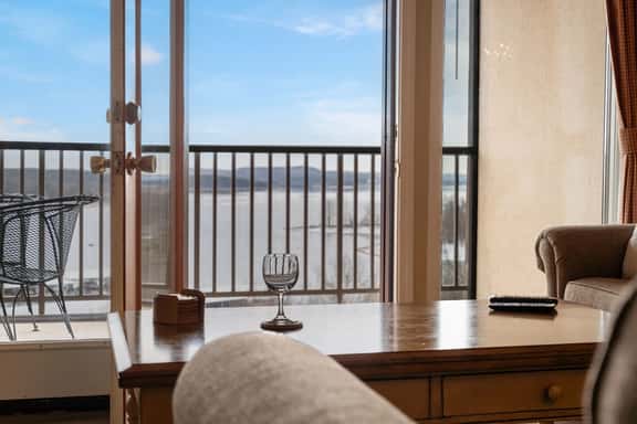 Rock Lane - Condo 536 - 2 BD | LV | WK - Image 1