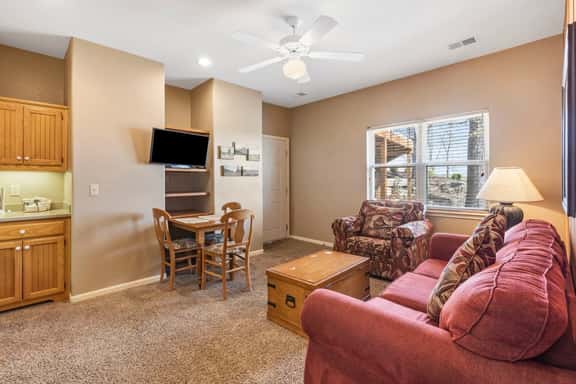 OakRidge - Condo 755 B | QS - Image 1