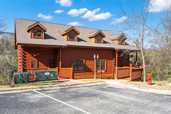 Cabins at Grand Mountain - Cabin 302 - 2 BD + L | DX | CN - Image 1