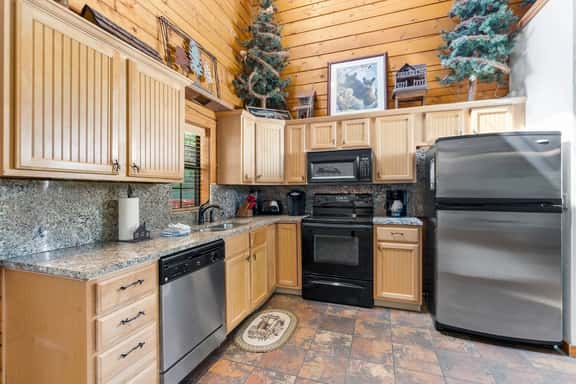 Cabins at Grand Mountain - Cabin 239 - 2 BD | WK | CN - Image 1