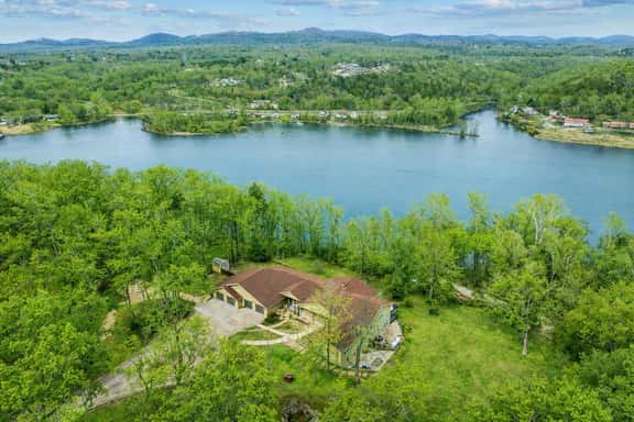 Longbeach Lake Lodge - 6 BD - Image 1