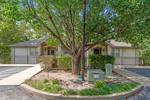 OakRidge - Oaks 133 AB | 2 BD - Image 1