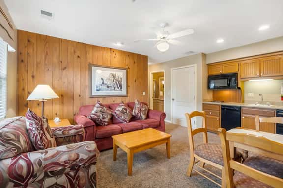 OakRidge - Condo 746 B | WK | QS - Image 1