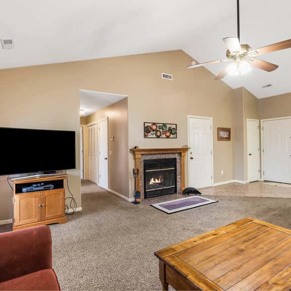 OakRidge - Condo 714 AB | WK | 2 BD - Image 1