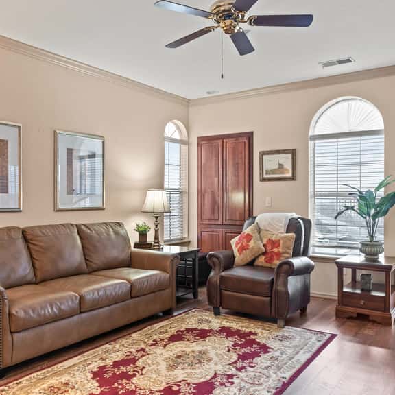 Legacy 8-5 - 2 BD - Image 1