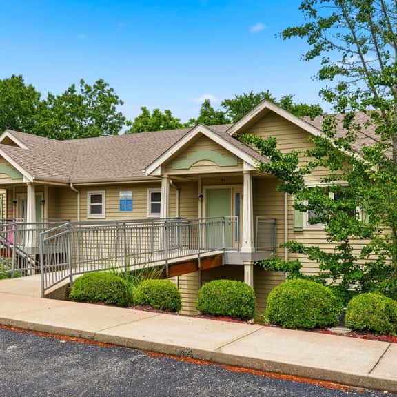OakRidge - Condo 744 B | WK | QS - Image 1