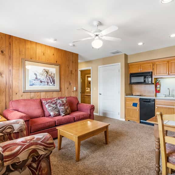 OakRidge - Condo 760 B | WK | QS - Image 1