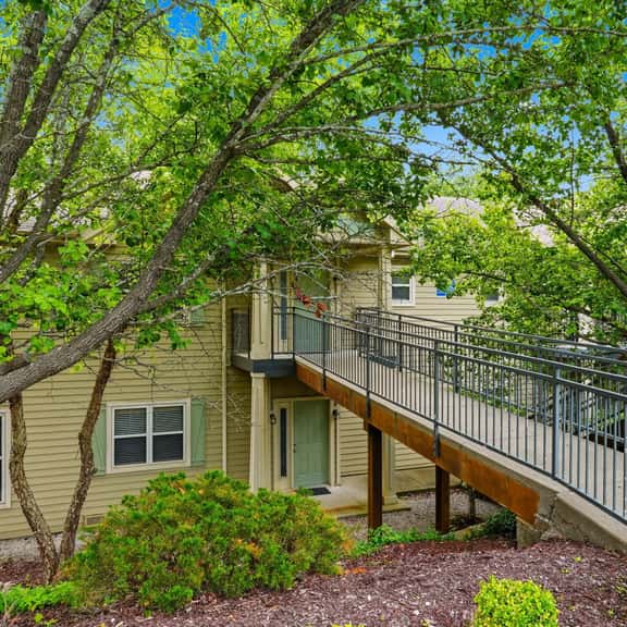 OakRidge - Condo 732 B | WK | QS - Image 1