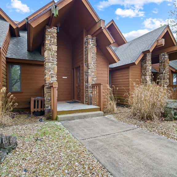 Table Rock Landing - Unit 33 - Image 1