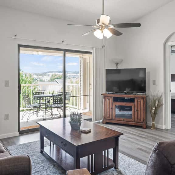 Foothills C-17 - 2 BD | PMR - Image 1