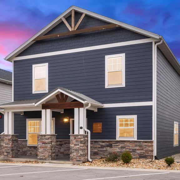 Chateau North - Blue Diamond Lodge - 5 BD - Image 1
