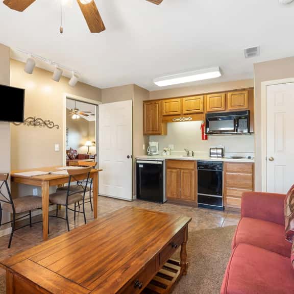 OakRidge - Condo 728 B | WK | QS - Image 1