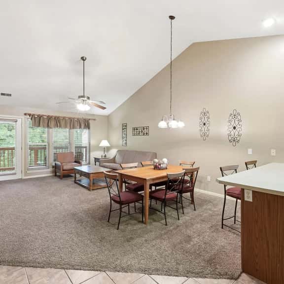 OakRidge - Condo 726 A | WK | 1 BD | DNR | TAN - Image 1