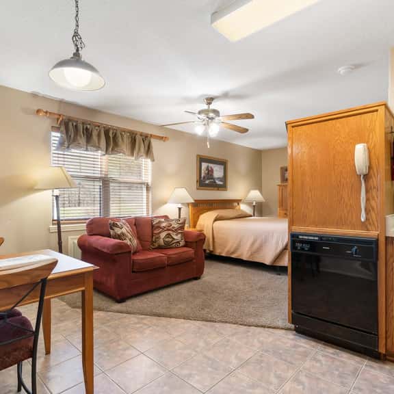 OakRidge - Condo 702 B | WK | QS - Image 1