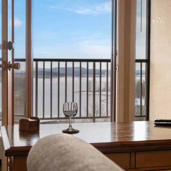 Rock Lane - Condo 536 - 2 BD | LV | WK - Image 1