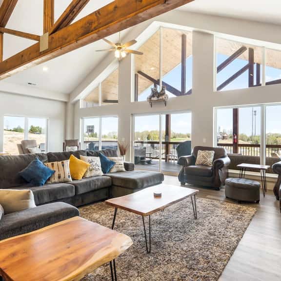 Chateau North - Pool Party Lodge - 6 BD - Image 1
