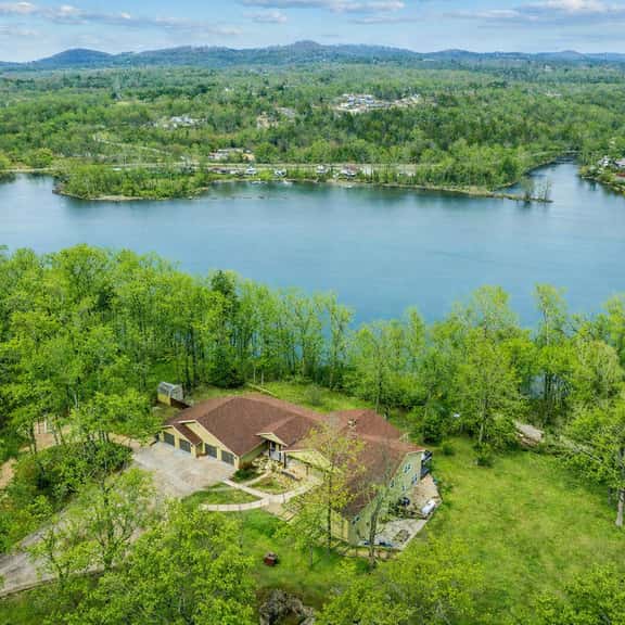 Longbeach Lake Lodge - 6 BD - Image 1