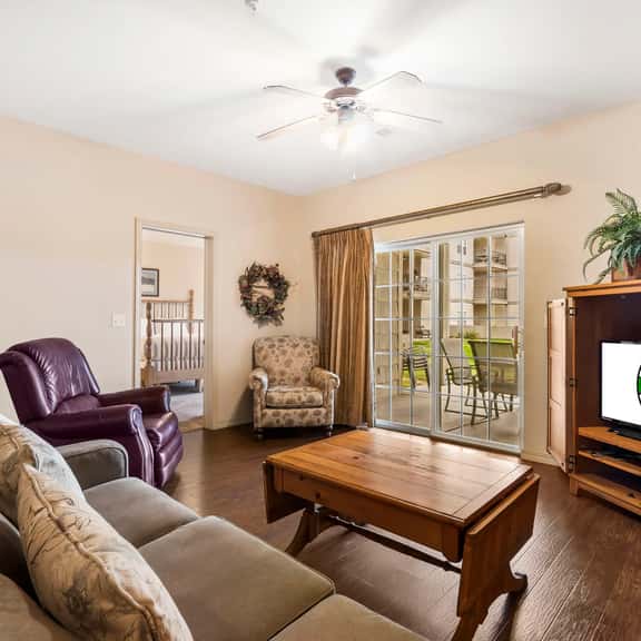 Royal Links 5-2 - 2 BD | DX | WK - Image 1