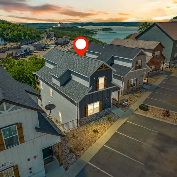 Chateau Mountain - Lakeview Oasis Lodge - 5 BD - Image 1