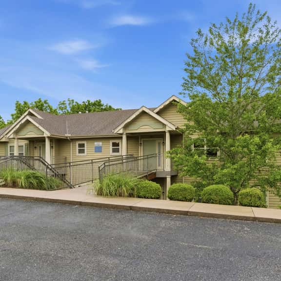 OakRidge - Condo 748 AB | WK | 2 BD - Image 1