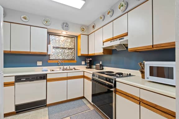 Pointe - 2806 - 2 BD | WK - Image 3