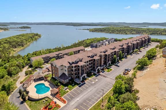 Majestic 316 - 2 BD | LAKE - Image 5