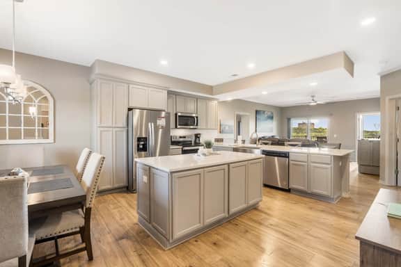 Majestic 222 - 3 BD - Image 3