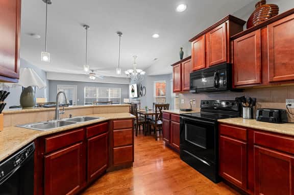 Residence 115 - 3 BD | WK - Image 3