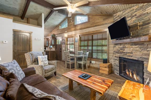 Indian Point - Cabin 14 - 2 BD | LV - Image 3