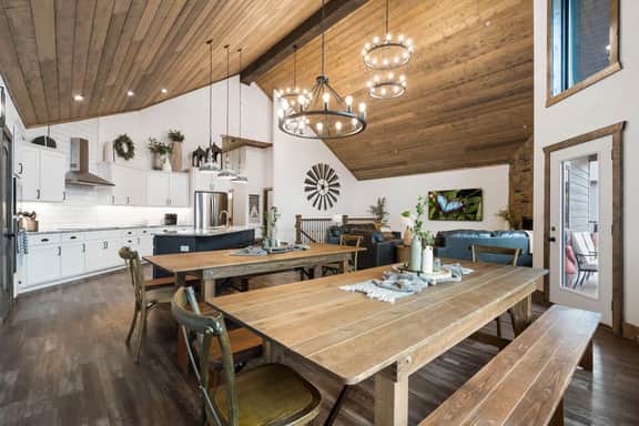 Indian Point - Lodge 264-58 - 5 BD | LV - Image 5