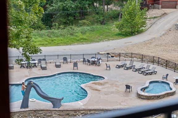 Indian Point - Lodge 054-35 - 5 BD | LV | PS - Image 3