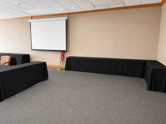 Large Clubhouse Meeting Room - Image 3