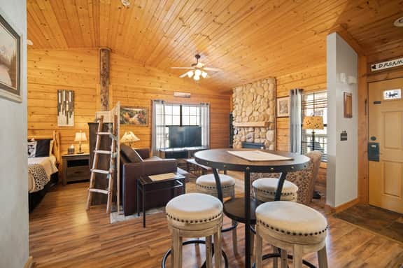 Cabins at Grand Mountain - Cabin 126 - 1 BD | PMR | PY - Image 2