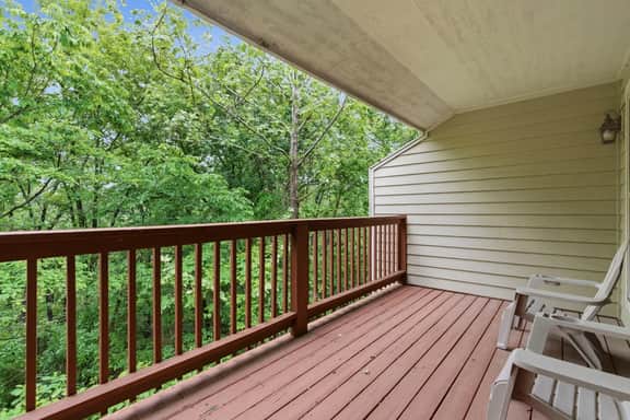 OakRidge - Condo 736 A | WK | 1 BD - Image 2