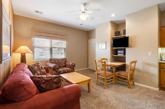 OakRidge - Condo 743 B | QS - Image 2