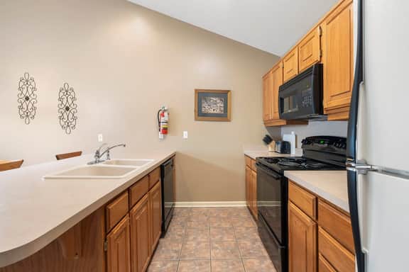 OakRidge - Condo 702 AB | WK | 2 BD - Image 3