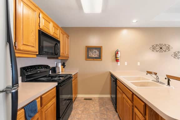 OakRidge - Condo 707 AB | 2 BD - Image 2