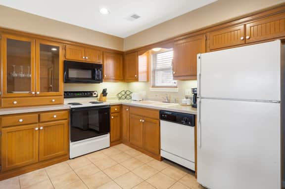 OakRidge - Condo 741 AB | 2 BD - Image 4
