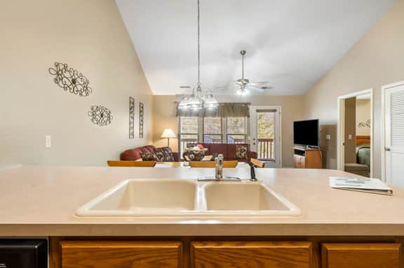 OakRidge - Condo 704 A | WK | 1 BD - Image 5